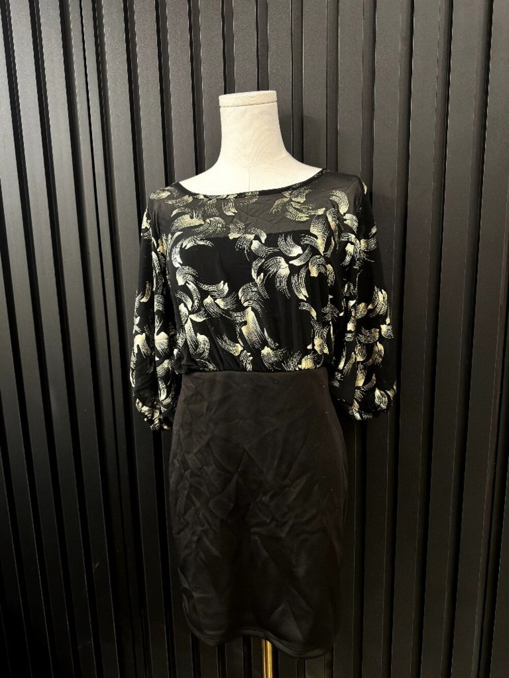 TIC TOC Black Silver Metallic Feather Print Batwing Sleeve Bodycon Mini Dress